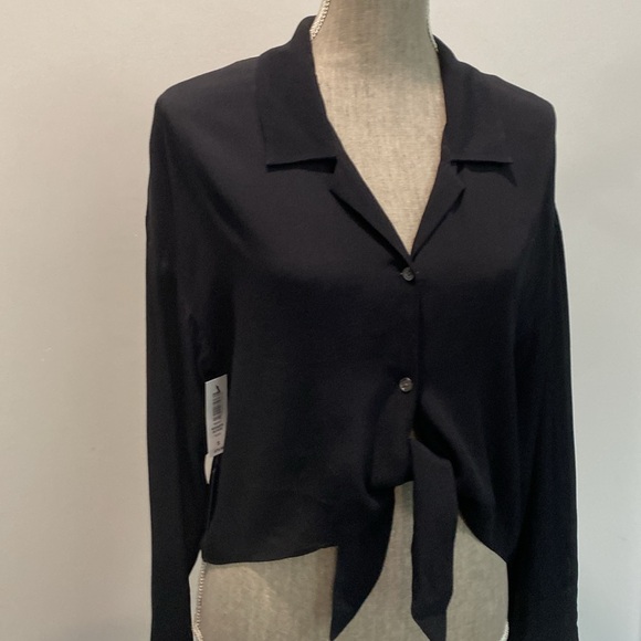 Aritzia by Wilfred Free Black Button Down Crop Shirt w/Tie Size Small - Picture 11 of 14